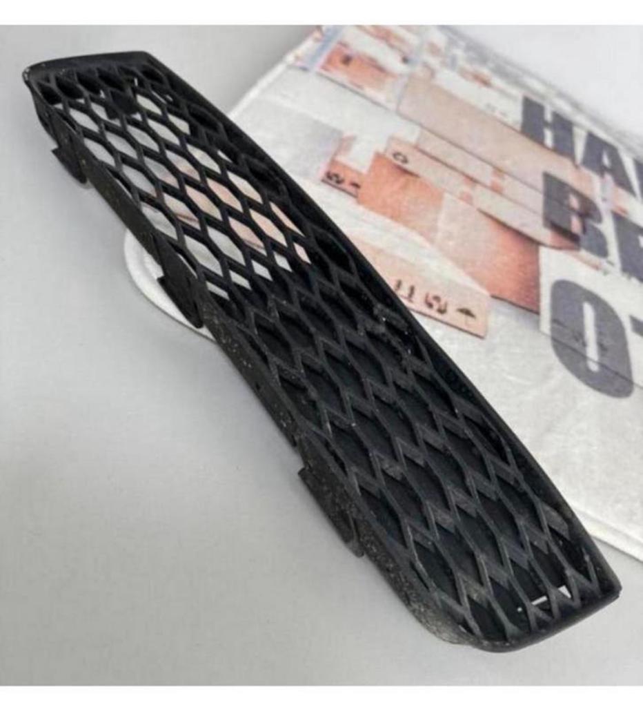 Audi TT 8N mk1 grill bumper-rooster kap 8N0807681A links, Ophalen of Verzenden, Zo goed als nieuw, H, H