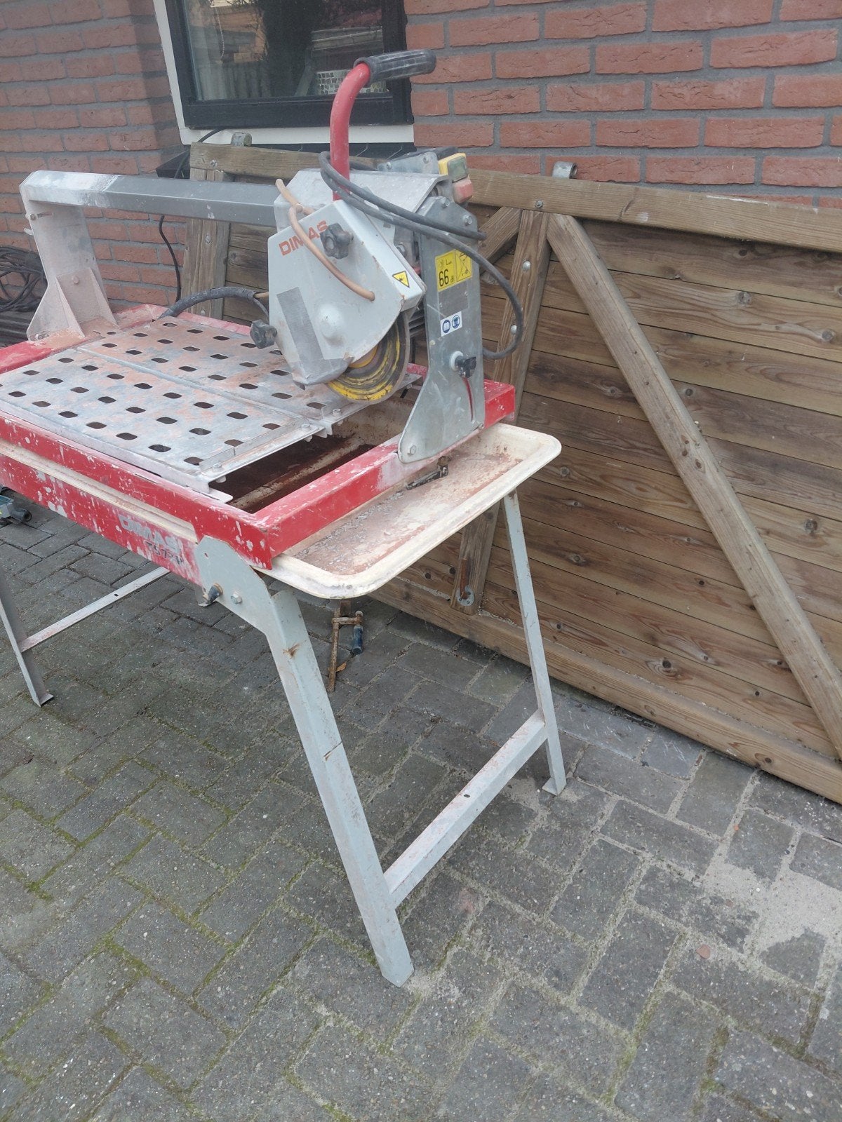 mooie zaag tafel met water, Ophalen of Verzenden, 1200 watt of meer, Cirkelzaag, 70 mm of meer