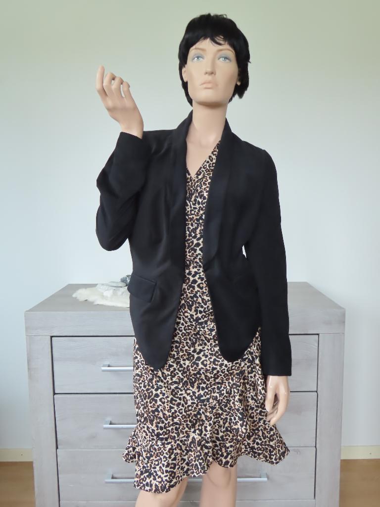 YAYA Aparte Zwarte Blazer met Punten Vooraan 40 M-L, Kleding | Dames, Maat 38/40 (M), Zwart, Ophalen of Verzenden, Zo goed als nieuw