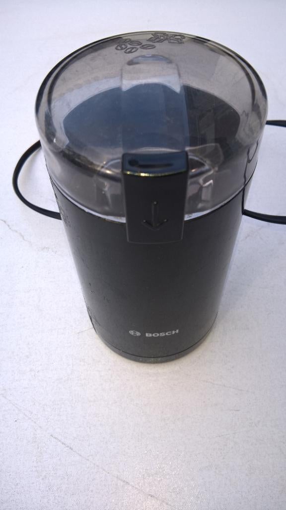 TE koop aangeboden mooi koffie molen merk bosch., Overige typen, Ophalen of Verzenden, Zo goed als nieuw, Zwart