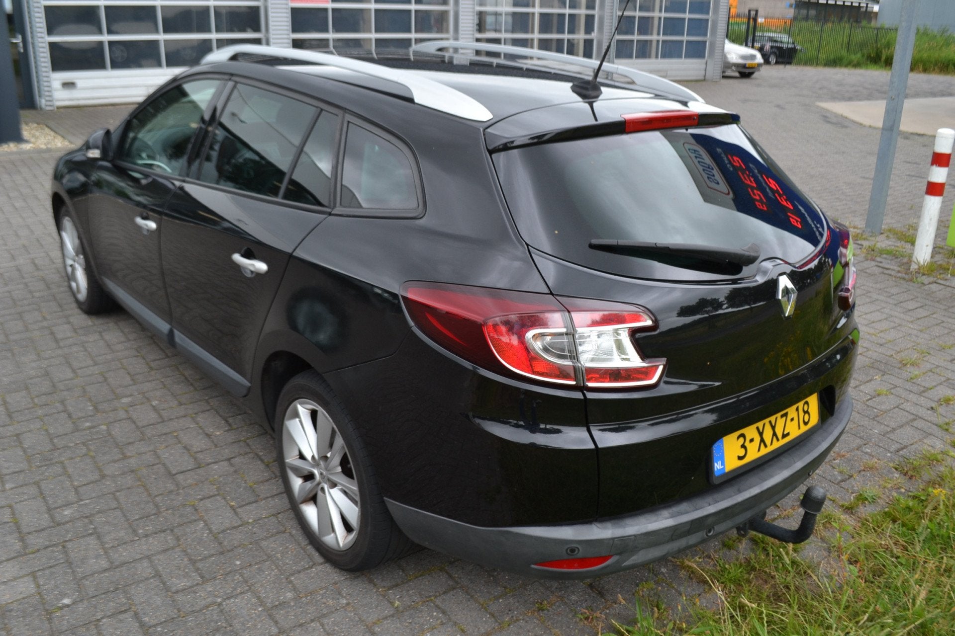 Renault Mégane Estate 1.5 dCi Bose Leer Stoelverwarming, Auto's, Renault, Voorwielaandrijving, Euro 5, Gebruikt, Zwart