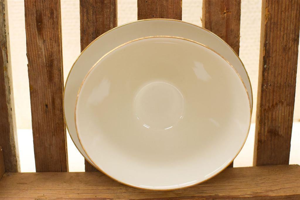 Porseleinen jus/saus schaaltje met vaste schoteltje 48455, Gebruikt, Ophalen of Verzenden, Bord(en), Wedgwood