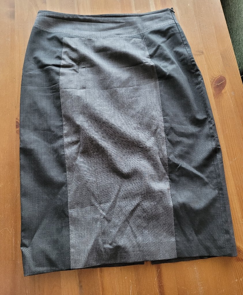 Karen Millen rok 16 / 44 antraciet, Kleding | Dames, Rokken, Karen Millen, Maat 42/44 (L), Ophalen of Verzenden, Knielengte