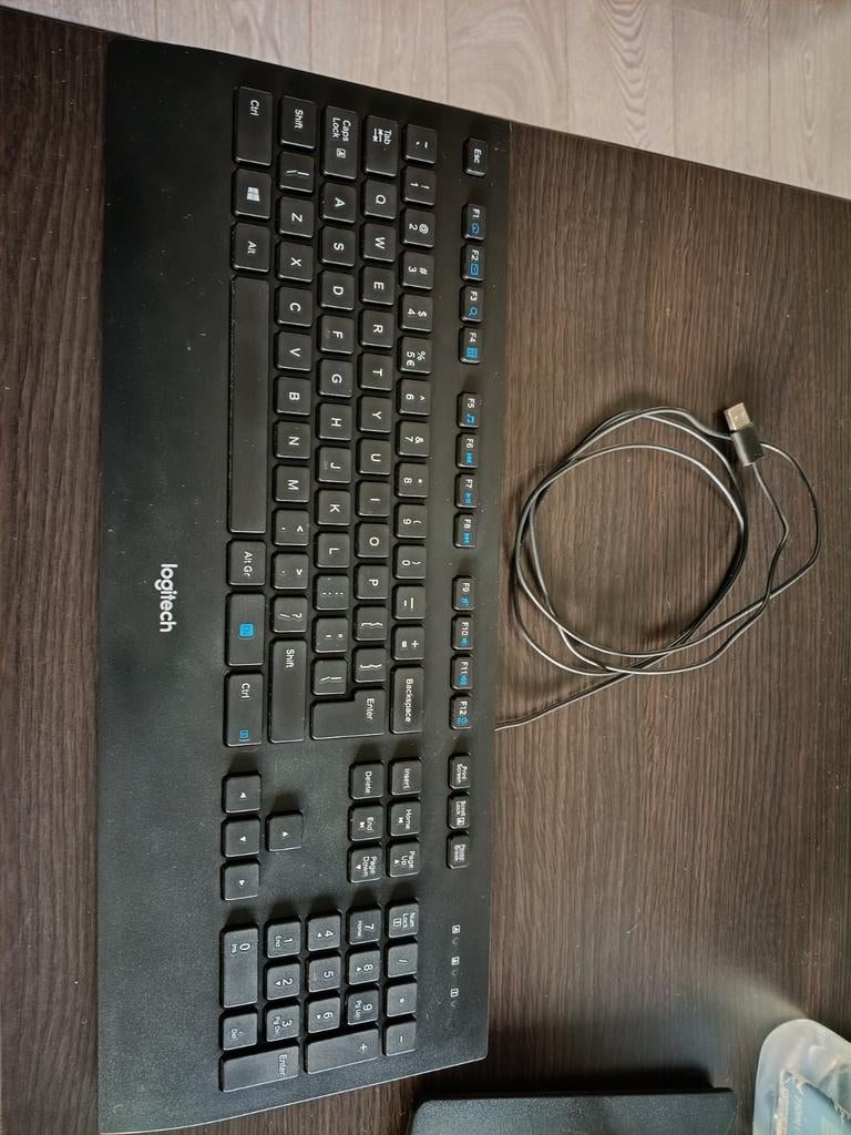 Logitech K280e bedraad USB QWERTY toetsenbord, Computers en Software, Toetsenborden, Gebruikt, Qwerty, Bedraad, Ophalen of Verzenden