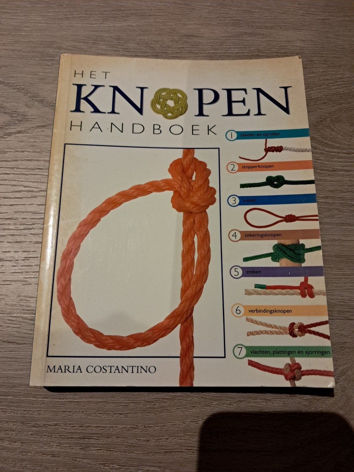 Het Knopen Handboek - Maria Costantino, Ophalen of Verzenden, Zo goed als nieuw, Overige onderwerpen, Maria Costantino