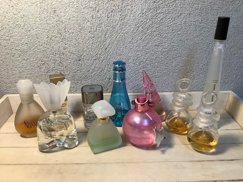 Partij parfum naf naf cluedo davidoff esprit nuance, Verzamelen, Ophalen of Verzenden, Gebruikt, Parfumfles