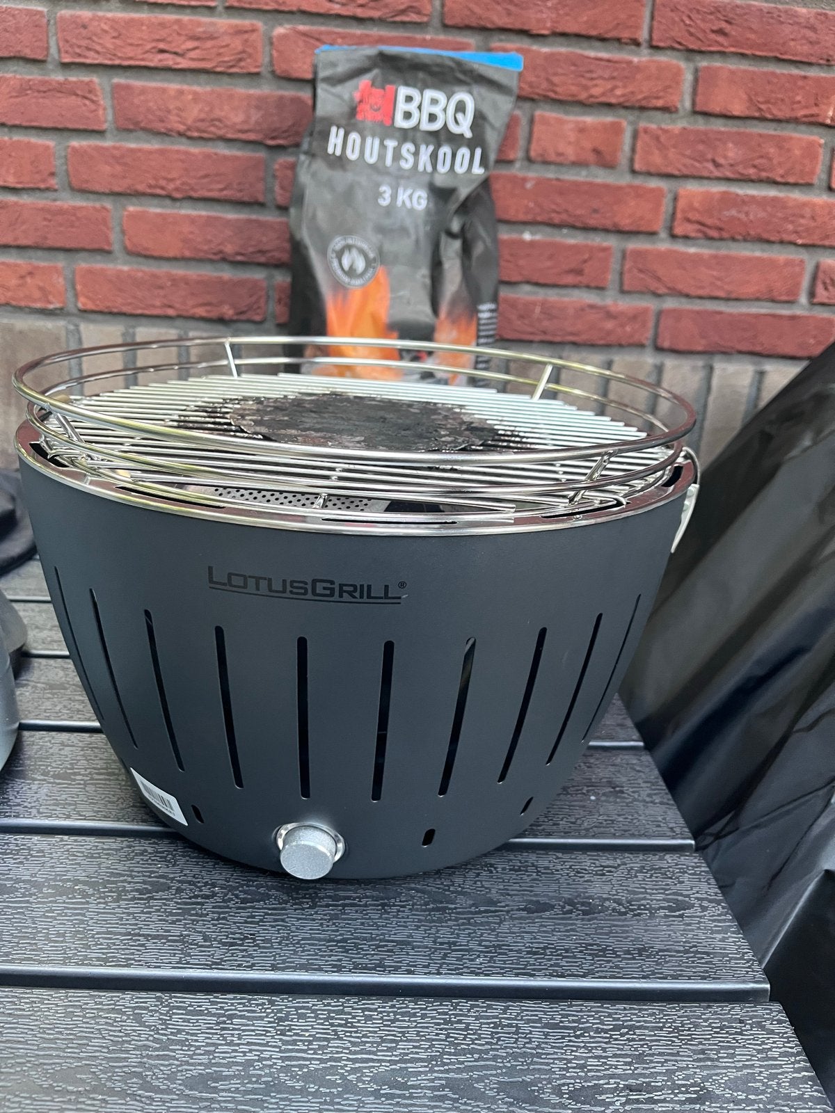 LotusGrill Smokeless Houtskool BBQ met accessoires, Tuin en Terras, Gasbarbecues, Ophalen, Gebruikt