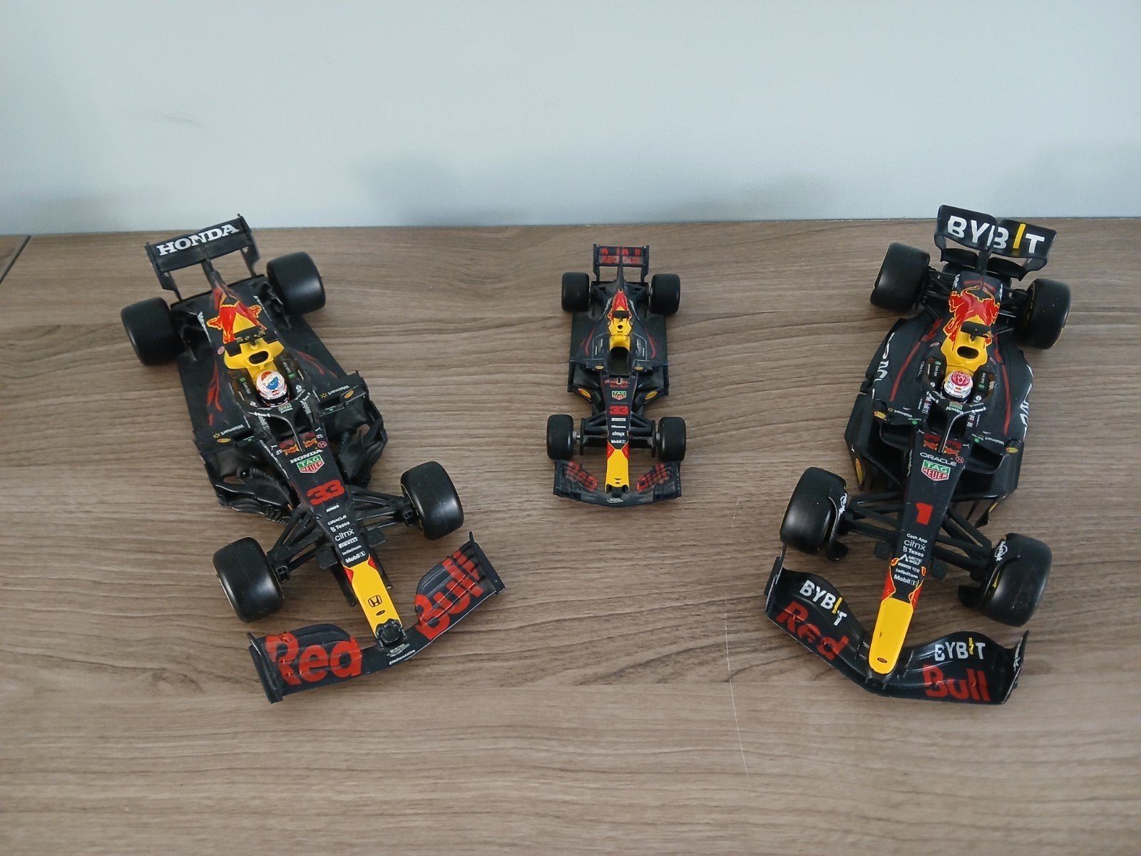 Red Bull Racing F1 modelauto's - Max Verstappen, Ophalen of Verzenden, Zo goed als nieuw