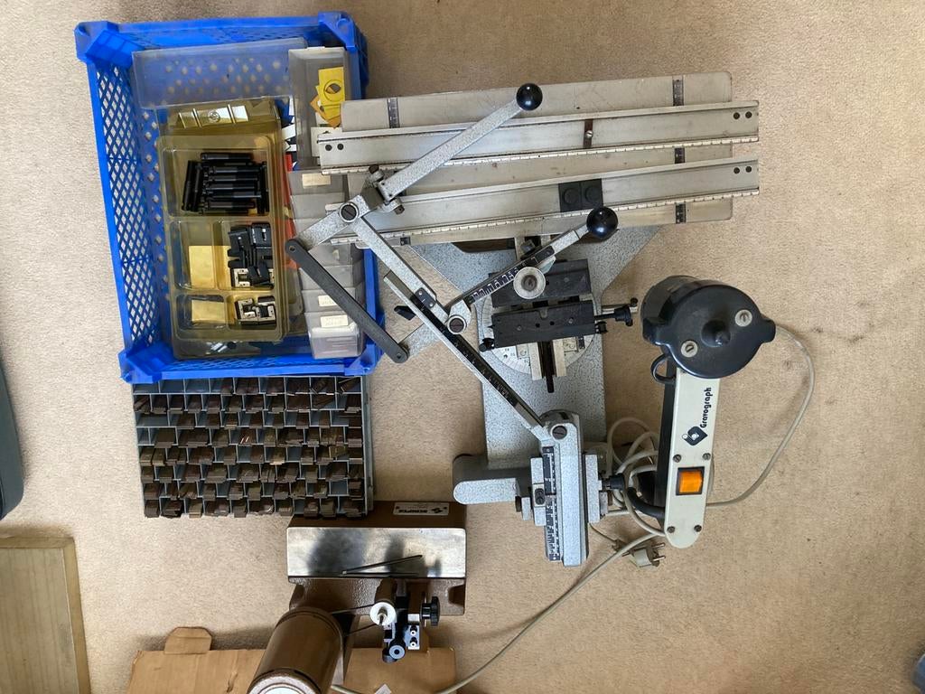 Grafeermachines met letterbak, Ophalen of Verzenden, Zo goed als nieuw