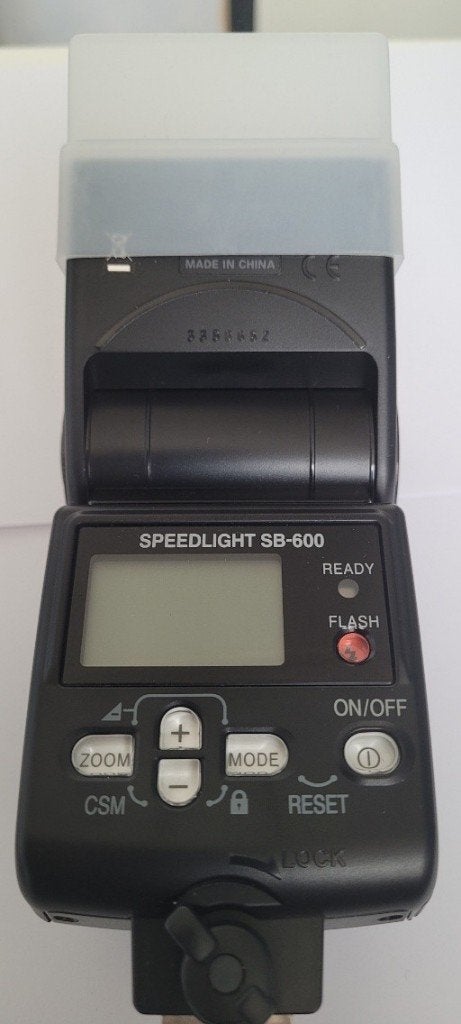 Nikon Speedlight SB-600 inclusief beschermtas, Ophalen of Verzenden, Gebruikt, Nikon, Kantelbaar