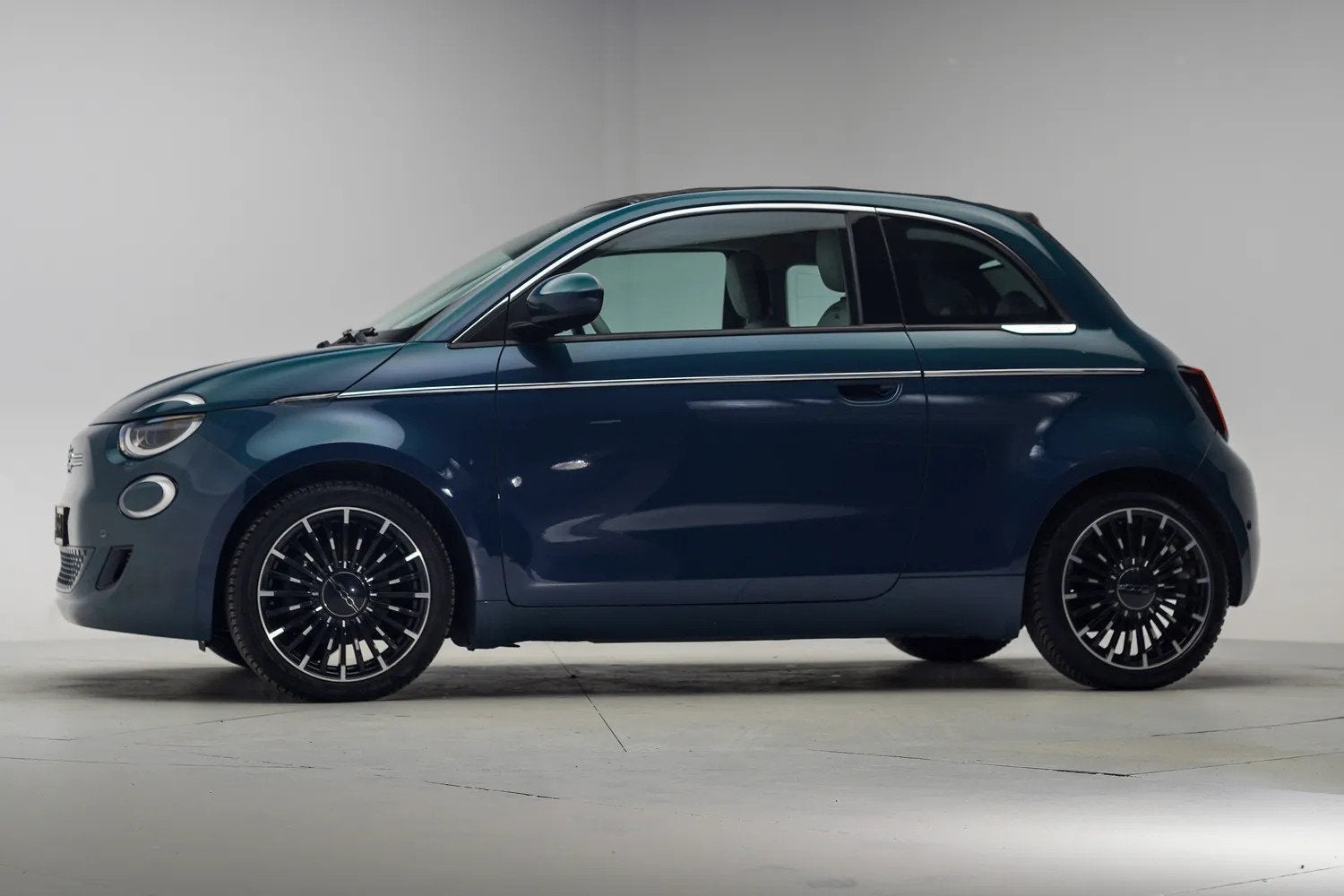Fiat 500C La Prima 42 kWh Cabrio softtop [ Adaptieve Cruise, Auto's, Fiat, 0 cilinders, Gebruikt, 118 pk, Cabriolet