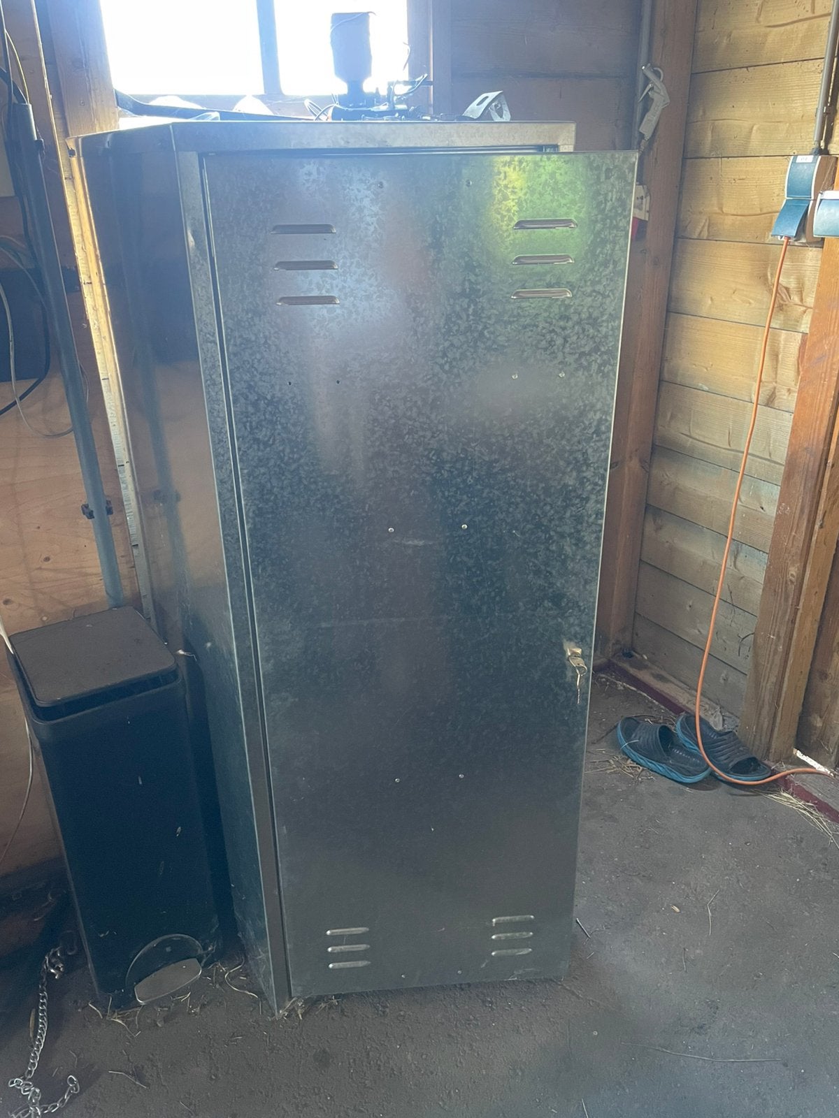 Metalen (zadel) kast/locker, Ophalen, Gebruikt