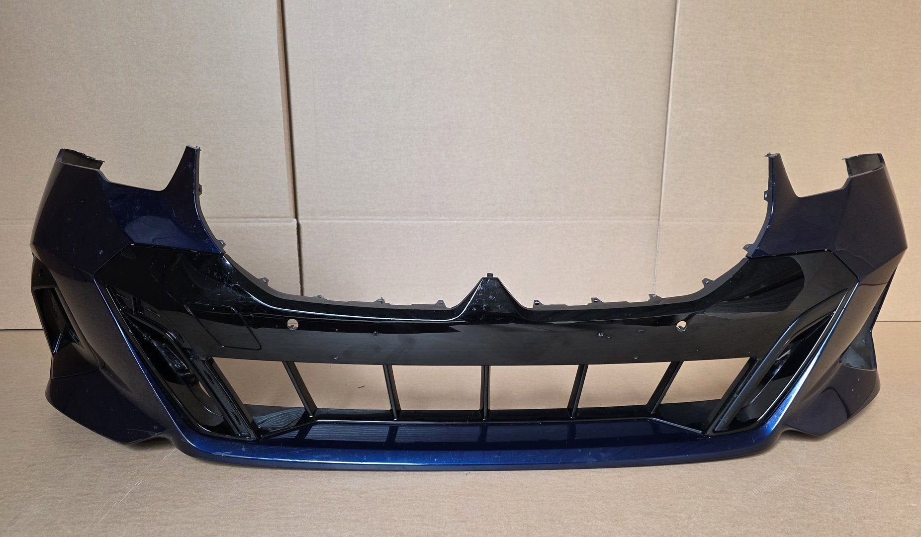 Voorbumper BMW 5 Serie G60 G61 I5 M PAKKET 6xPDC 51118084653, Gebruikt, -, Voor, Ophalen of Verzenden