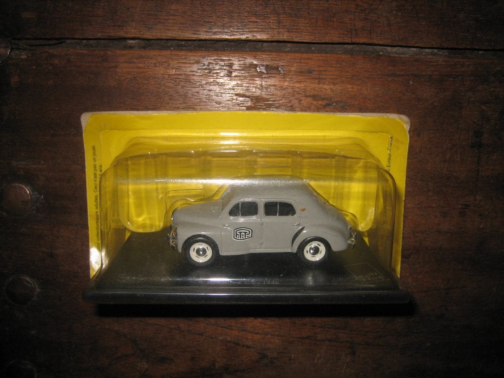 Renault 4CV, Ophalen of Verzenden, Zo goed als nieuw, Auto, Overige merken