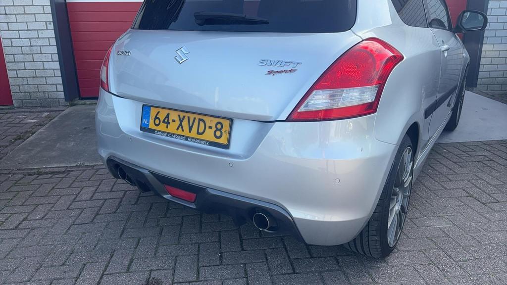 Suzuki Swift 1.6 Sport 136PK / XENON / STOELVERW / KEYLESS /, Voorwielaandrijving, Euro 5, Gebruikt, 4 cilinders