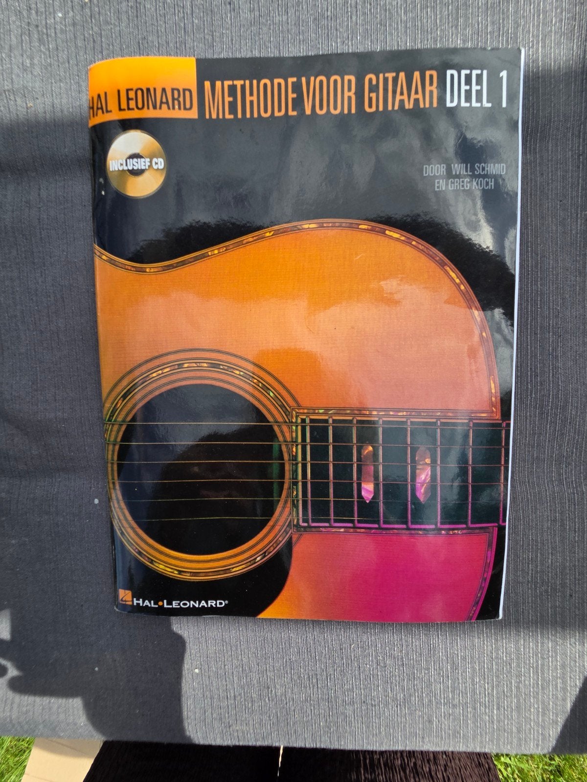 Hal Leonard Methode voor Gitaar Deel 1 met CD, Ophalen of Verzenden, Zo goed als nieuw