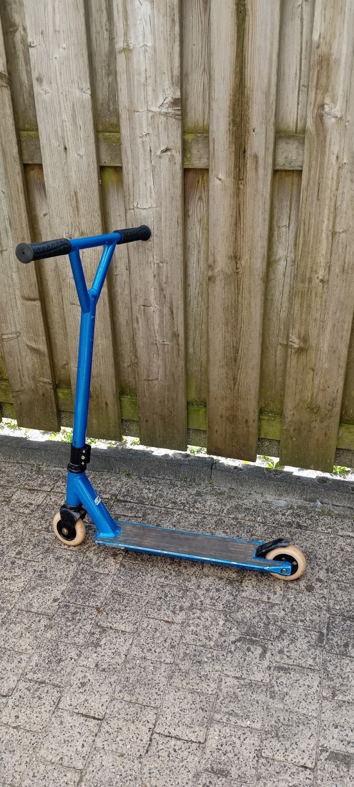 Blauwe Stuntstep - Gebruikt maar in goede staat 78 cm hoog, Ophalen, Gebruikt, Gewone step, Birdy