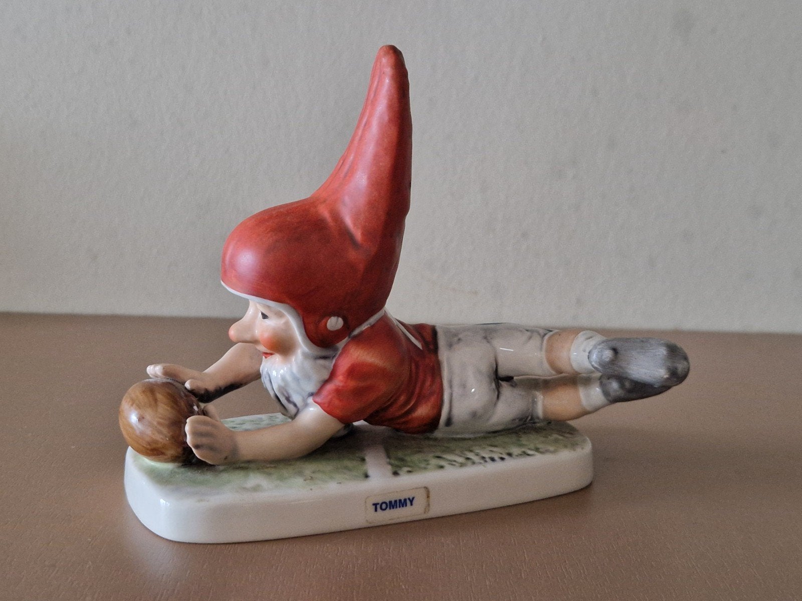 Goebel W. Germany Tommy Gnome American Football 1977, Verzamelen, Ophalen of Verzenden, Zo goed als nieuw