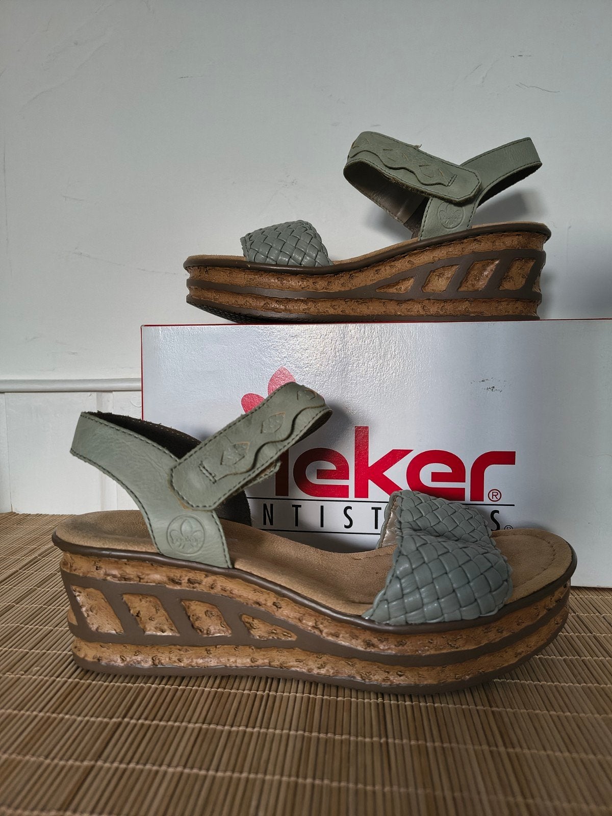 Nieuw in Doos Rieker sleehak sandalen Mint Groen mt 42, Ophalen of Verzenden, Nieuw, Groen, Sandalen of Muiltjes