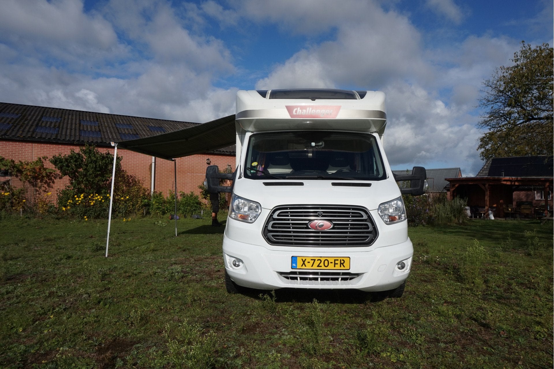 Challenger GENESIS 280 ZX 170pk AUTOM CARPLAY CAM AIRCO Elek, Caravans en Kamperen, Automaat, Ringverwarming, 6 tot 7 meter, Bedrijf