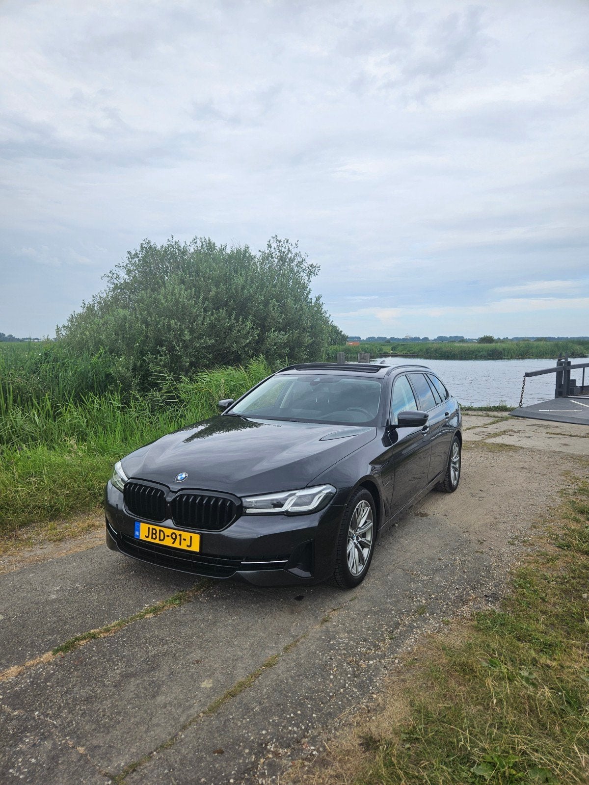BMW 530e xDrive Touring dec 2021| Pano | HUD | Trekhaak | 4-, Auto's, BMW, 1998 cc, 4 cilinders, 2000 kg, Lichtsensor
