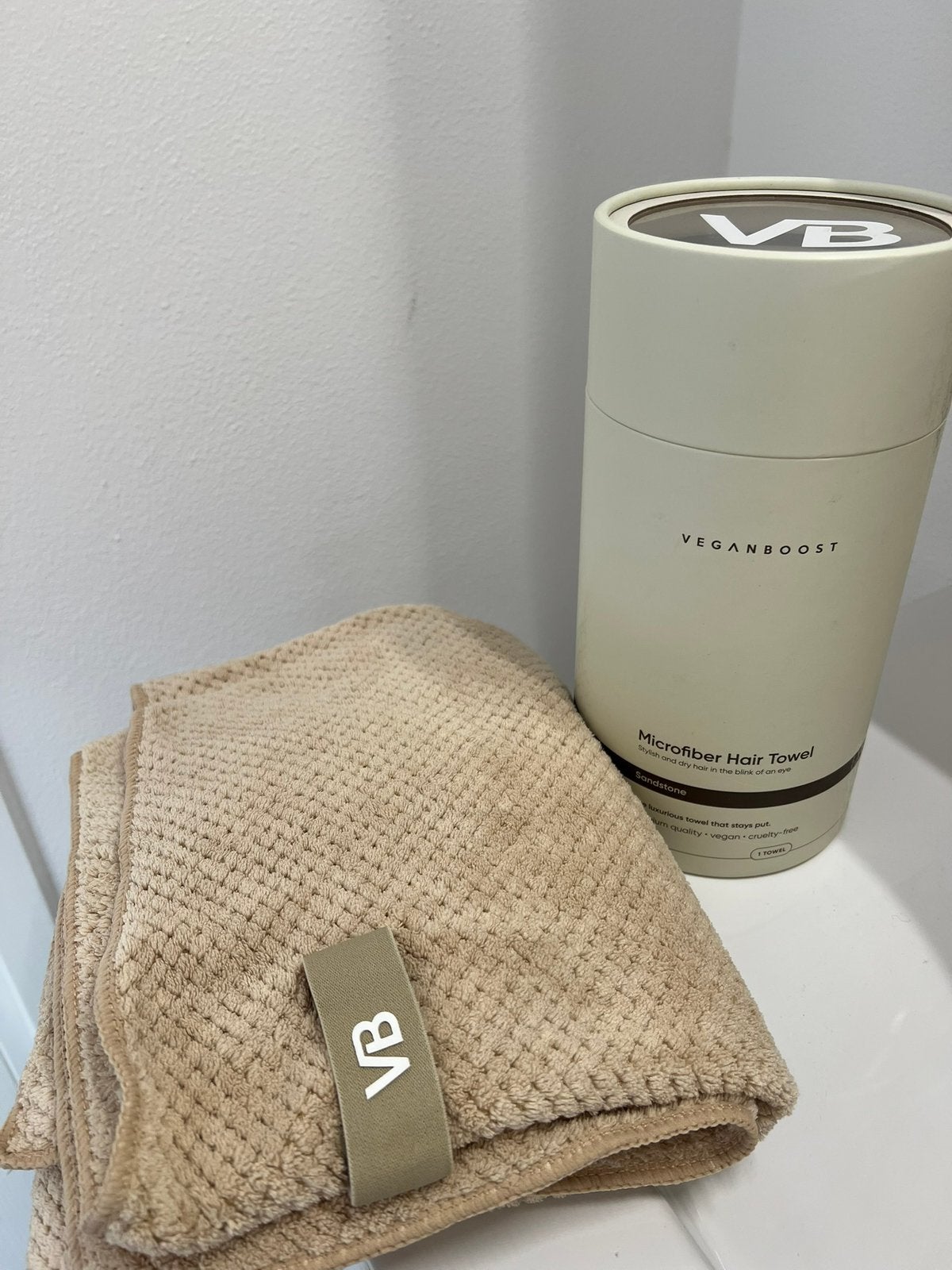 Veganboost haarhanddoek, Ophalen of Verzenden, Zo goed als nieuw, Beige, Handdoek