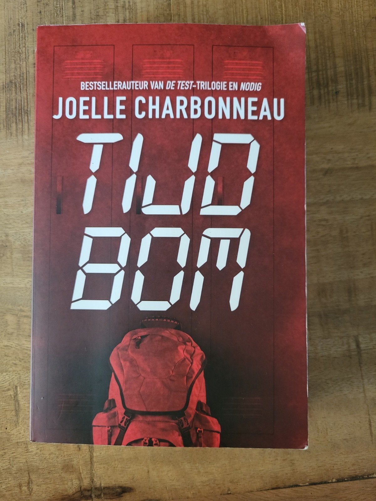 Joelle Charbonneau - Tijdbom, Ophalen of Verzenden, Zo goed als nieuw, Joelle Charbonneau