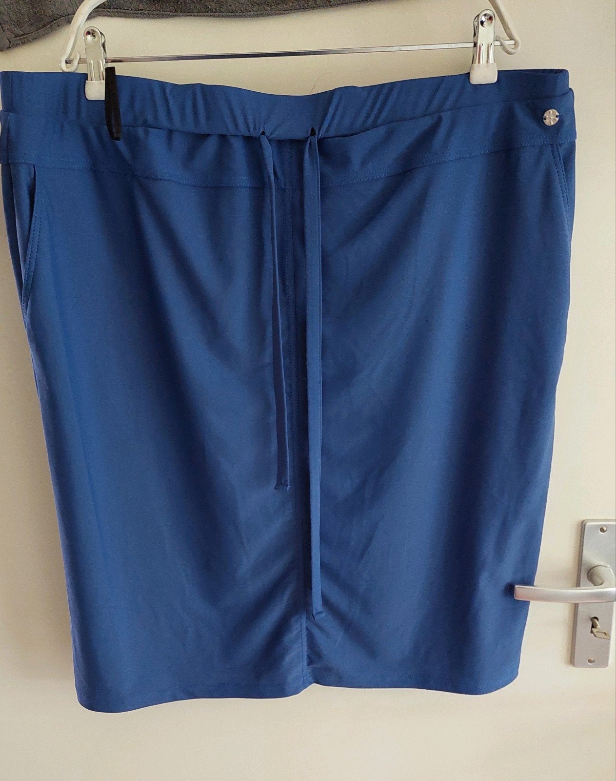 Blauwe rok maat 48. Merk Annejet collection.

B, Kleding | Dames, Ophalen of Verzenden, Gedragen, Blauw, Rok