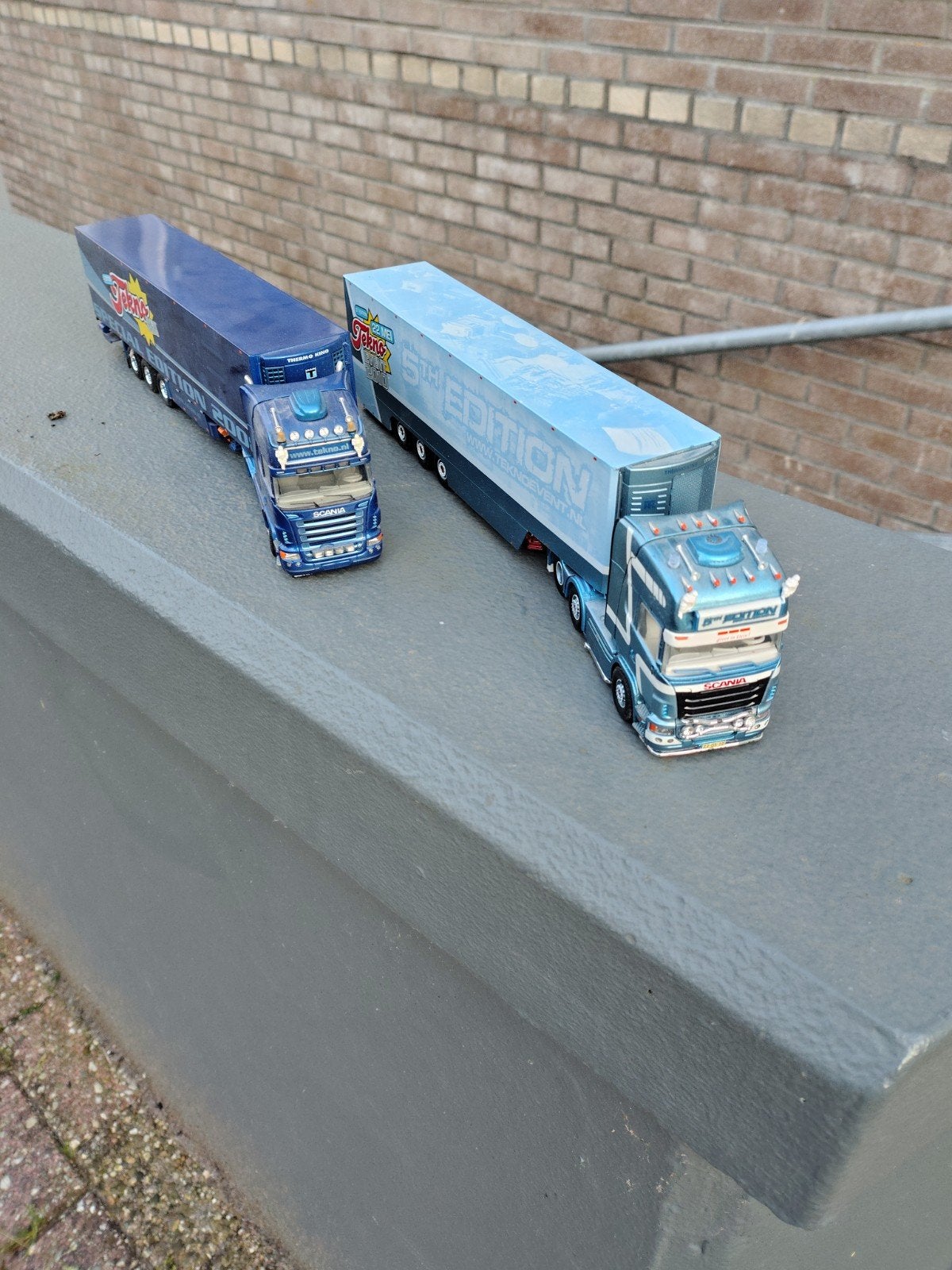 2 mooie Scania s, Hobby en Vrije tijd, Verzenden, Zo goed als nieuw, Bus of Vrachtwagen, Tekno