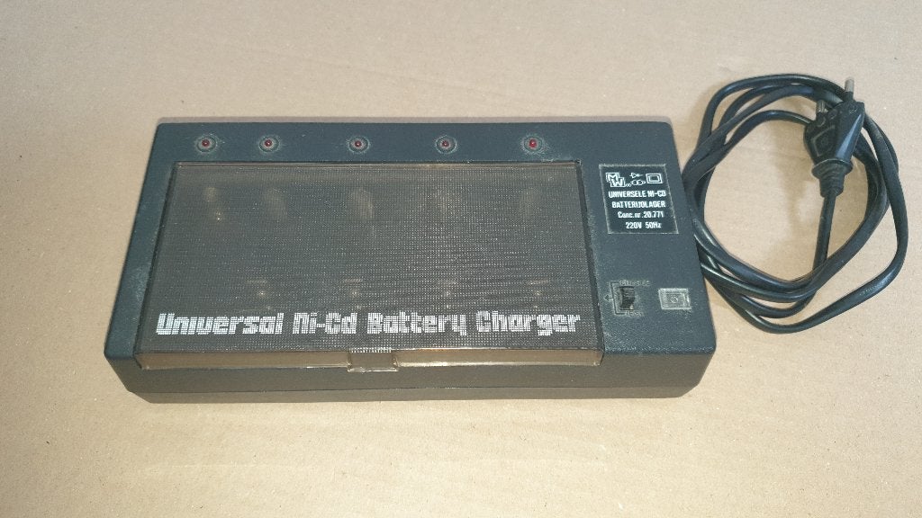 Batterij oplader, Audio, Tv en Foto, Opladers, Ophalen of Verzenden, Zo goed als nieuw