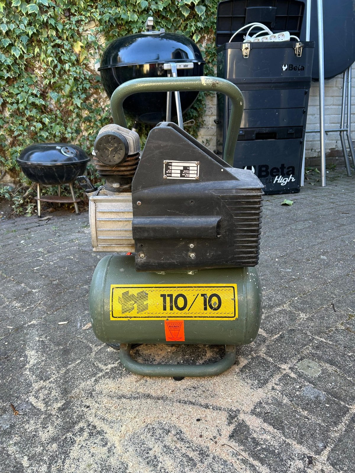 Compressor luchtdruk olie, Ophalen, Gebruikt, Minder dan 200 liter/min, 6 tot 10 bar