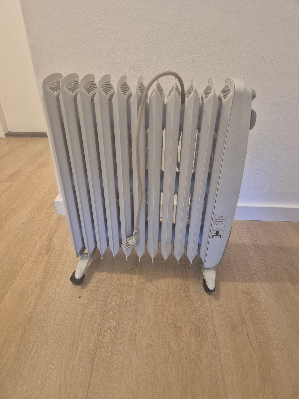EWT NOC ECO 25TLS Oliegevulde Radiator - 2500W, Ophalen, Gebruikt, Radiator, 60 tot 150 cm
