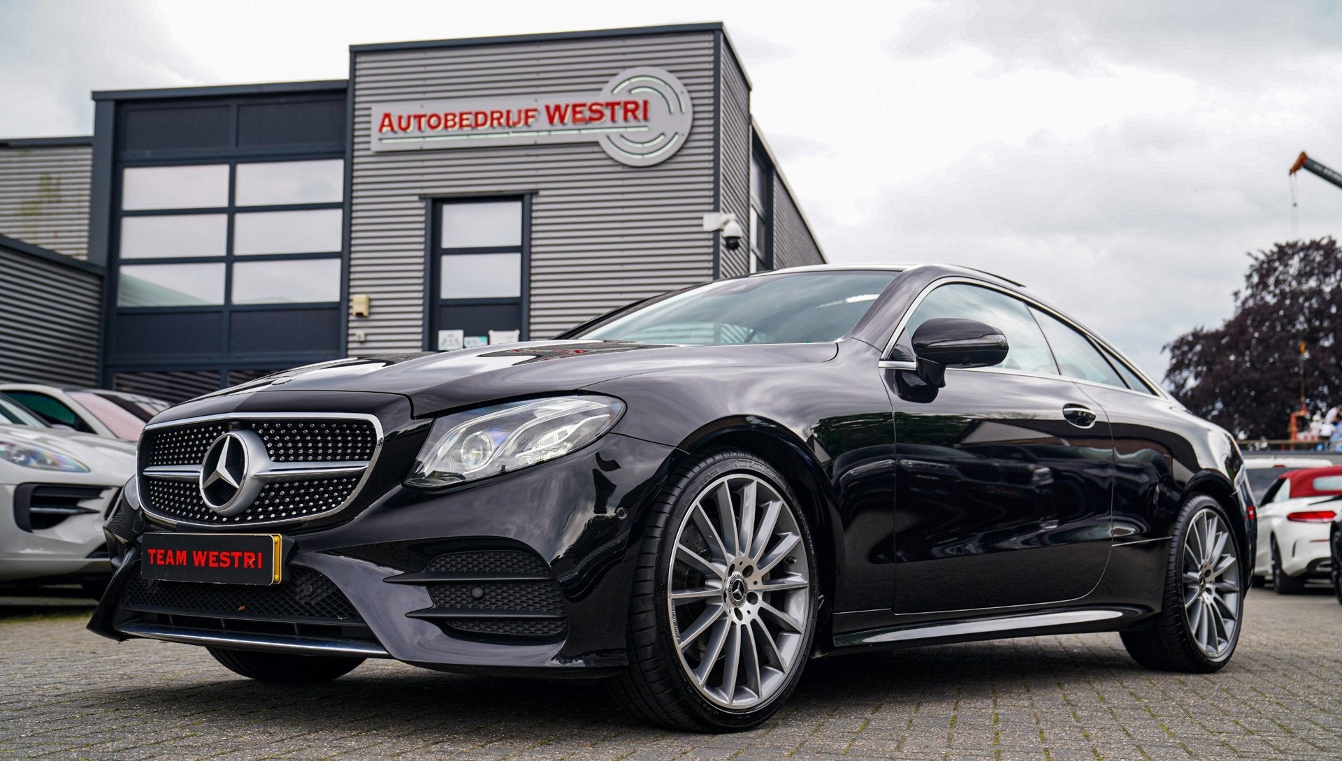 Mercedes-Benz E-klasse Coupé 200 Premium Plus | 360 Camera, Auto's, Mercedes-Benz, Automaat, Achterwielaandrijving, 4 cilinders