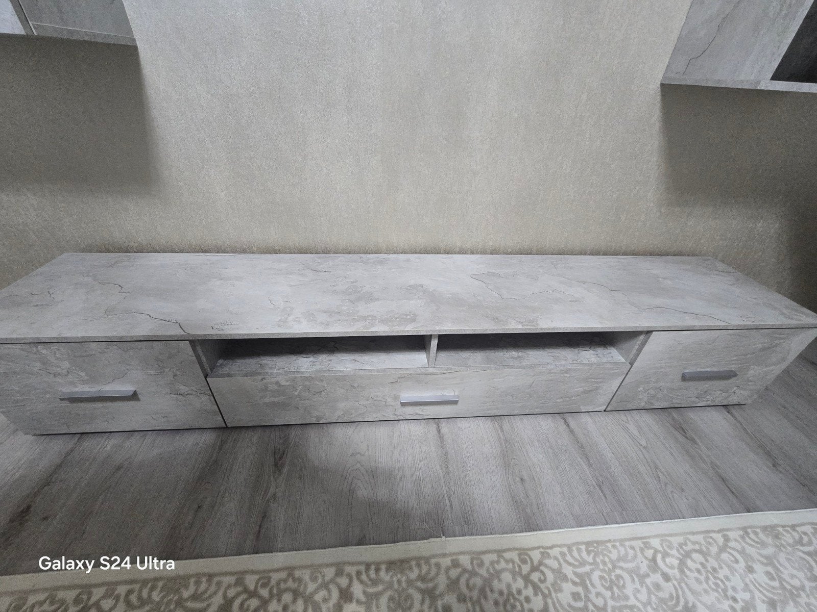 Moderne TV-meubelset met wandkasten en planken