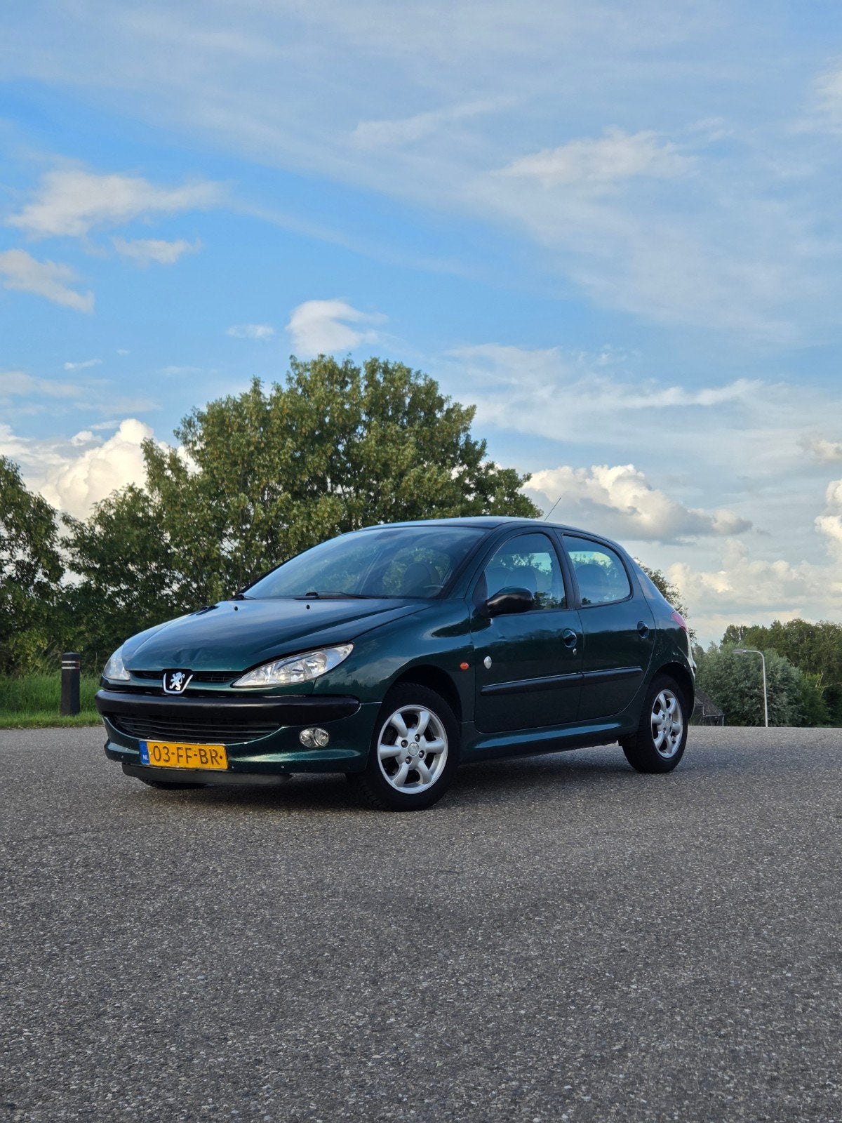 Peugeot 206 Roland Garros 1.6 8V – Luxe uitvoering – APK '27, Voorwielaandrijving, Automatische klimaatregeling, 40 €/maand, 4 cilinders