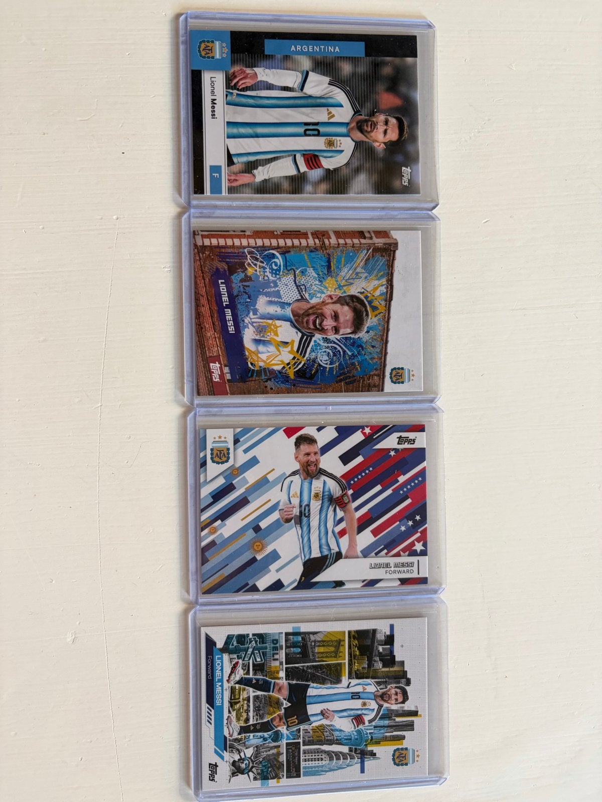 Lionel Messi Topps Argentina teambox 2026- Set van 4, Ophalen of Verzenden, Zo goed als nieuw, Buitenlandse clubs, Spelerskaart