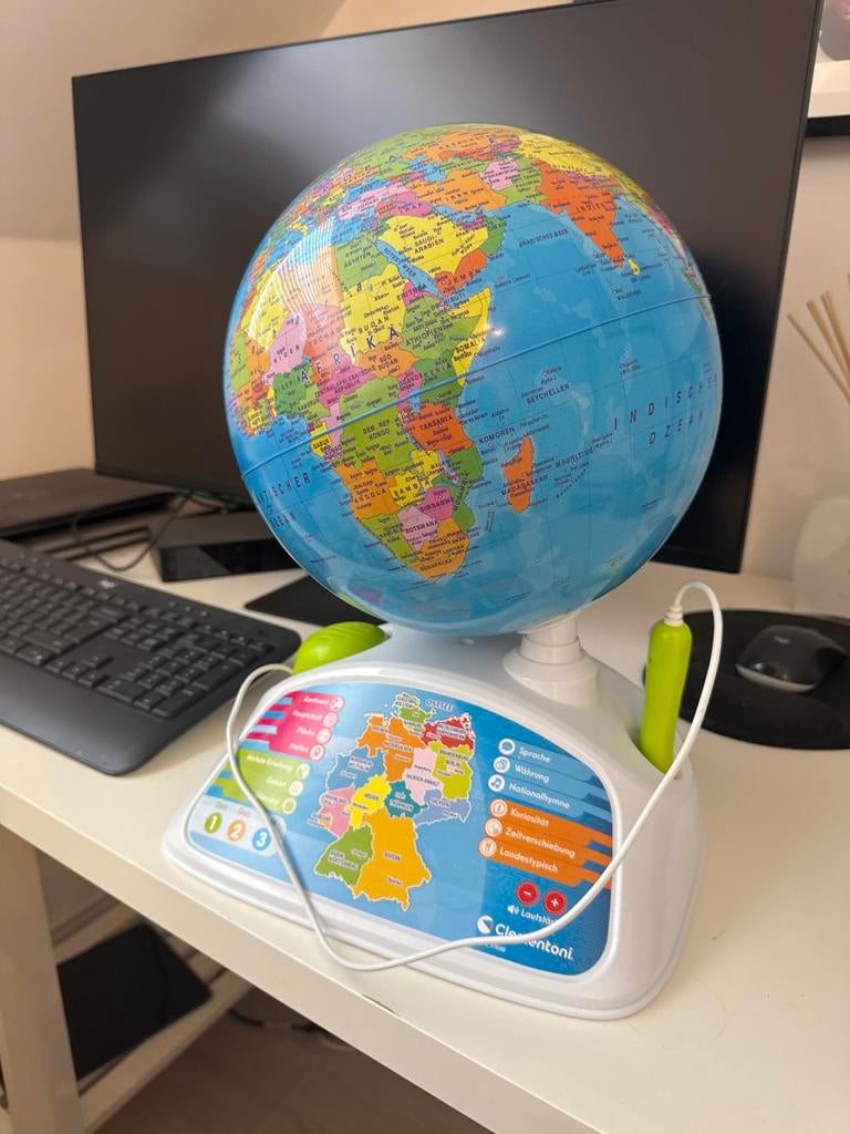 Clementoni Interactieve Wereldbol Duitse versie - Educatief, Ophalen of Verzenden, Nieuw, Ontdekken, Met licht