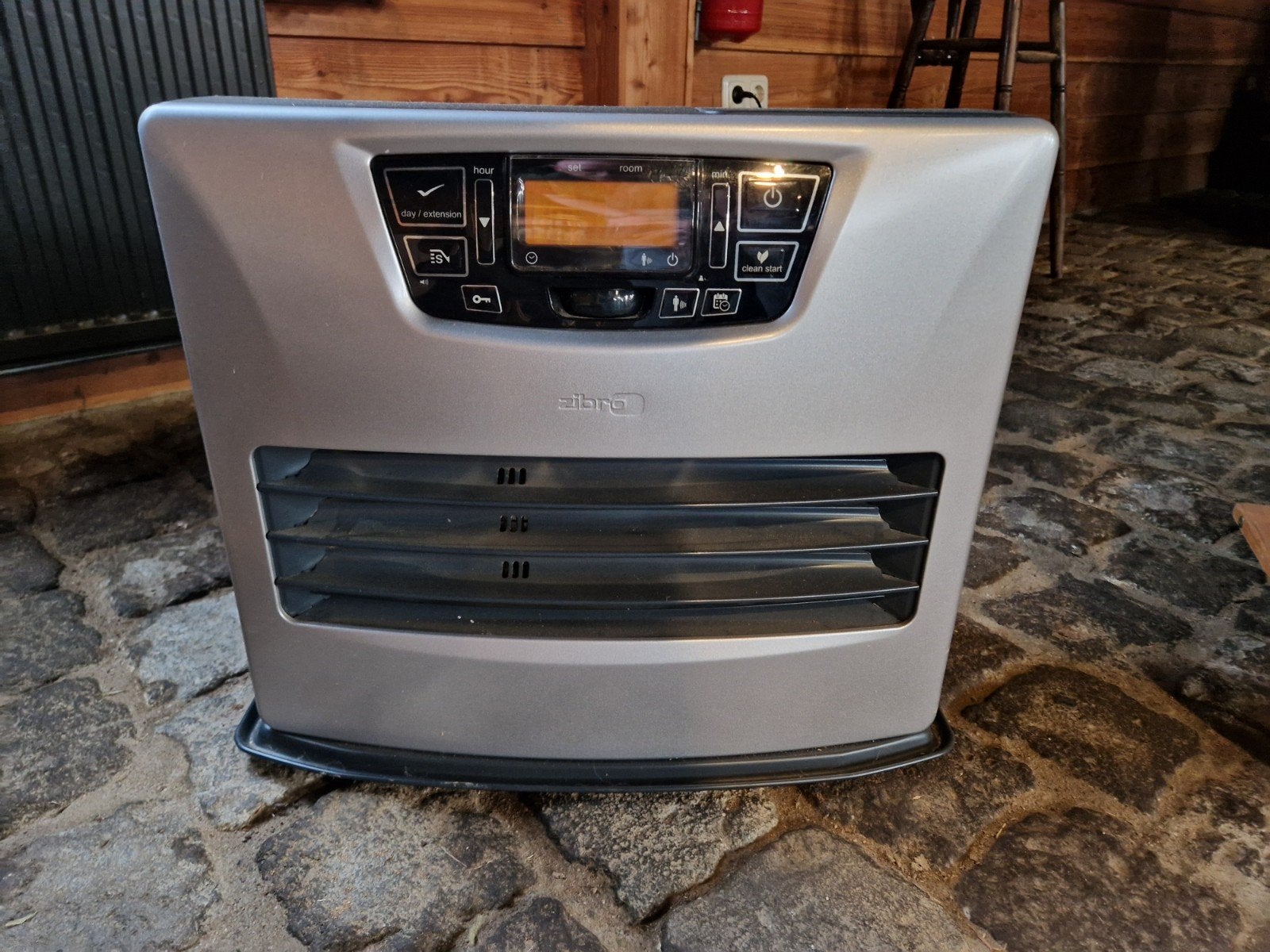 Zibro LC-150 laserkachel oliekachel, Huis en Inrichting, Kachels, Ophalen, Gebruikt, Overige brandstoffen, Petroleumkachel