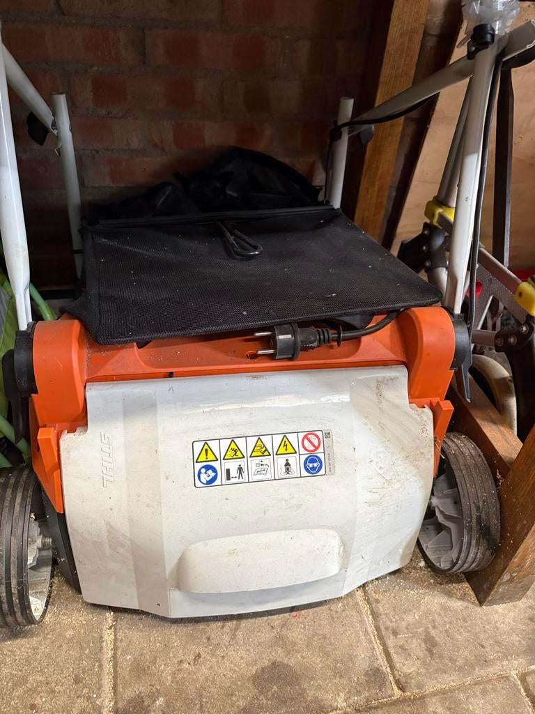 Stihl verticuteermachine 240 model. 1X gebruikt 185 euro., Ophalen of Verzenden, Gebruikt, Elektrisch