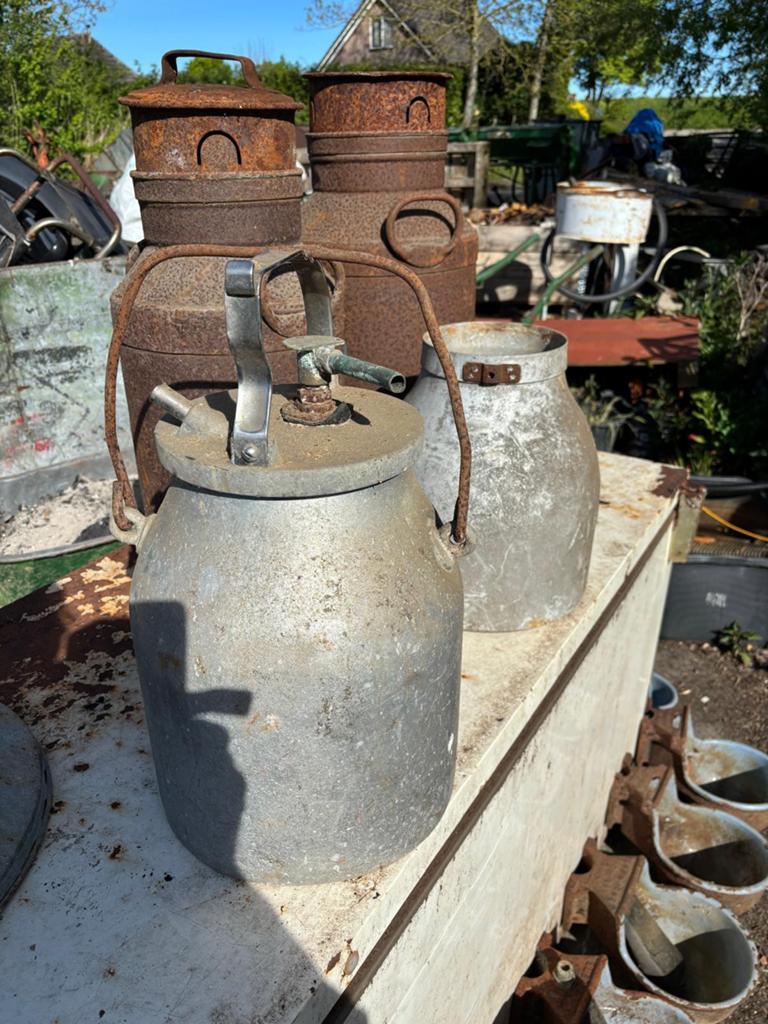 Melkketel aluminium 2 x, Ophalen