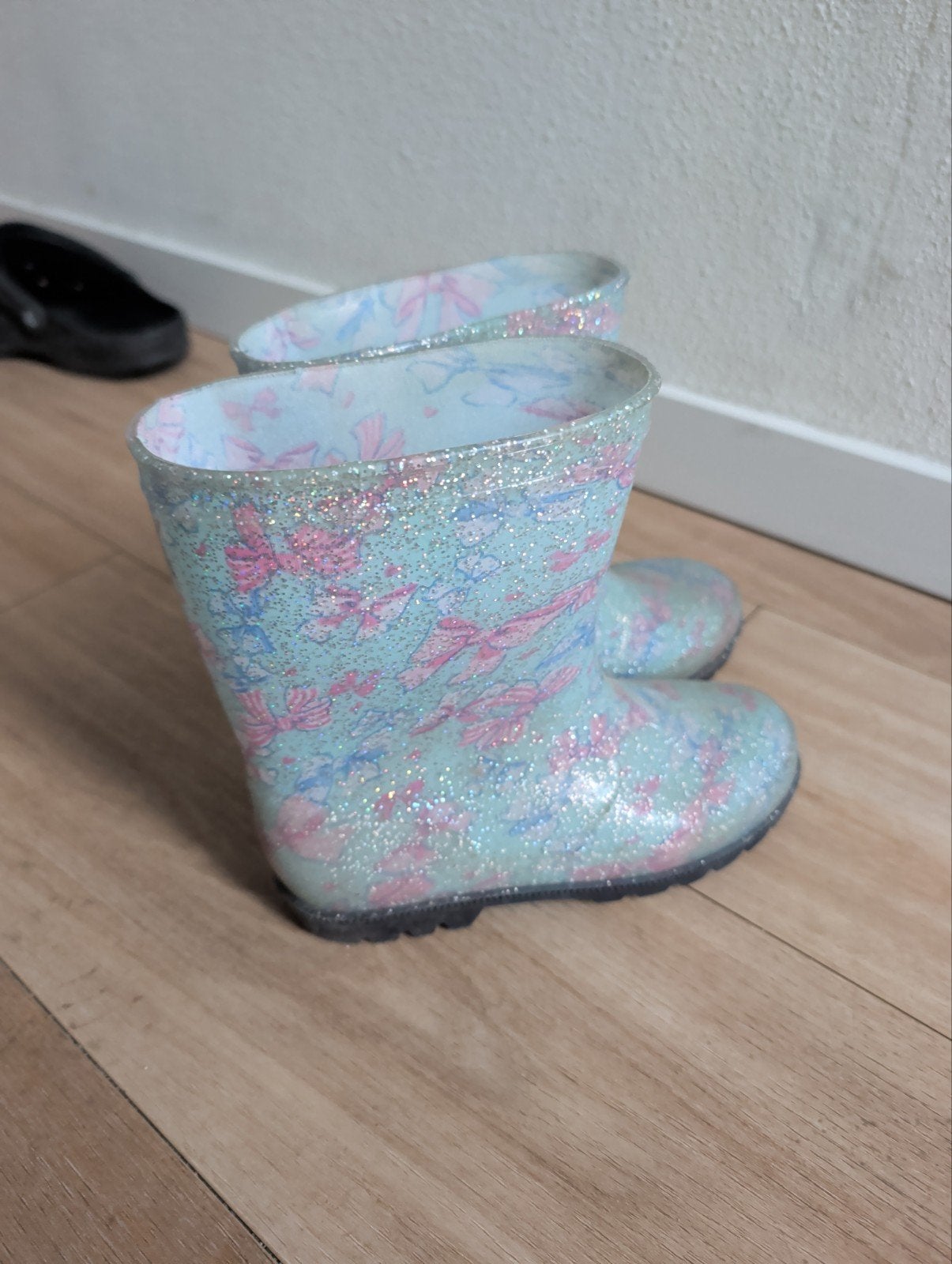 Leuke glitter regenlaarzen voor meisjes - Maat 34, Ophalen, Gebruikt, Meisje, Laarzen