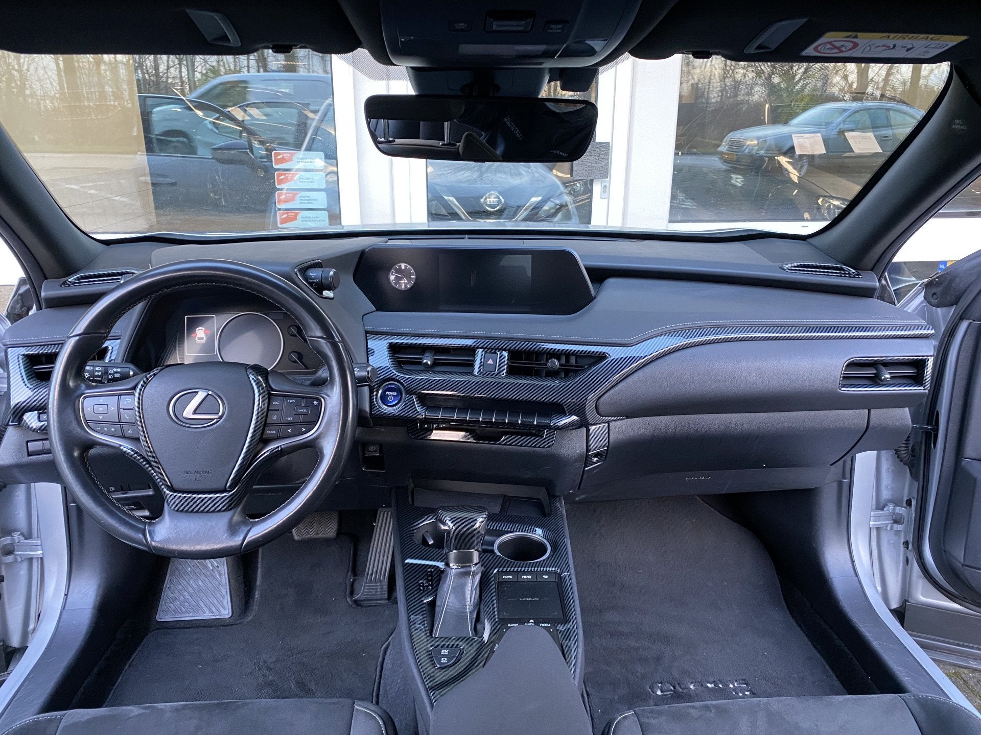 Lexus UX 250h Business Line 250h Business Line 20 Inch BROCK, Auto's, Dealer onderhouden, Gebruikt, 4 cilinders, Bedrijf