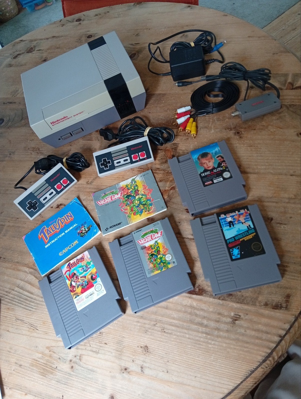 Gereinigde Nintendo Set met 4 top spellen en boekjes, Avontuur en Actie, 2 spelers, Ophalen of Verzenden, Zo goed als nieuw