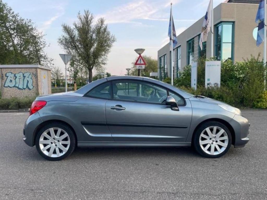 Peugeot 207 1.6 16V CC 110KW 2008 Grijs, Auto's, Peugeot, Voorwielaandrijving, Zwart, 4 cilinders, Cabriolet