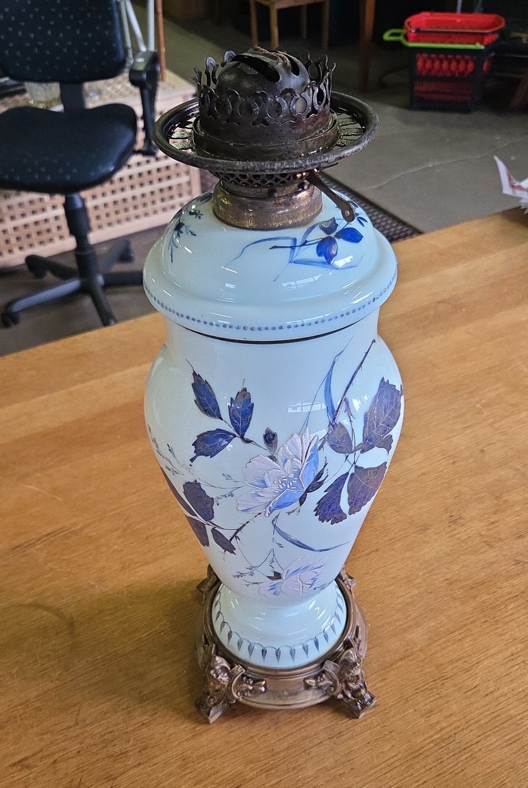 Antiek handgeschilderde
Olielamp bloemen, Antiek en Kunst, Ophalen