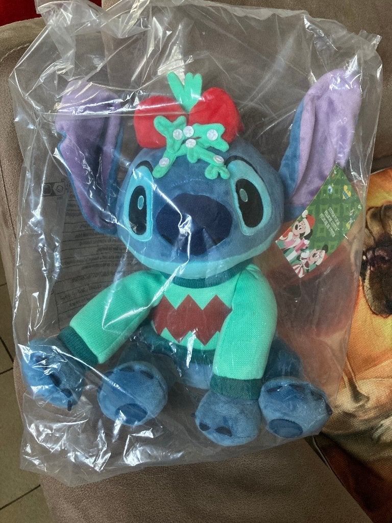 Nieuwe Disney kerst knuffel Stitch - Disney Store, Verzamelen, Disney, Nieuw, Knuffel, Overige figuren, Ophalen of Verzenden