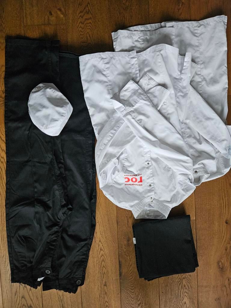 Unisex kokskleding. Koksbroeken. Sloven. Koksmutsen., Ophalen of Verzenden, Zo goed als nieuw