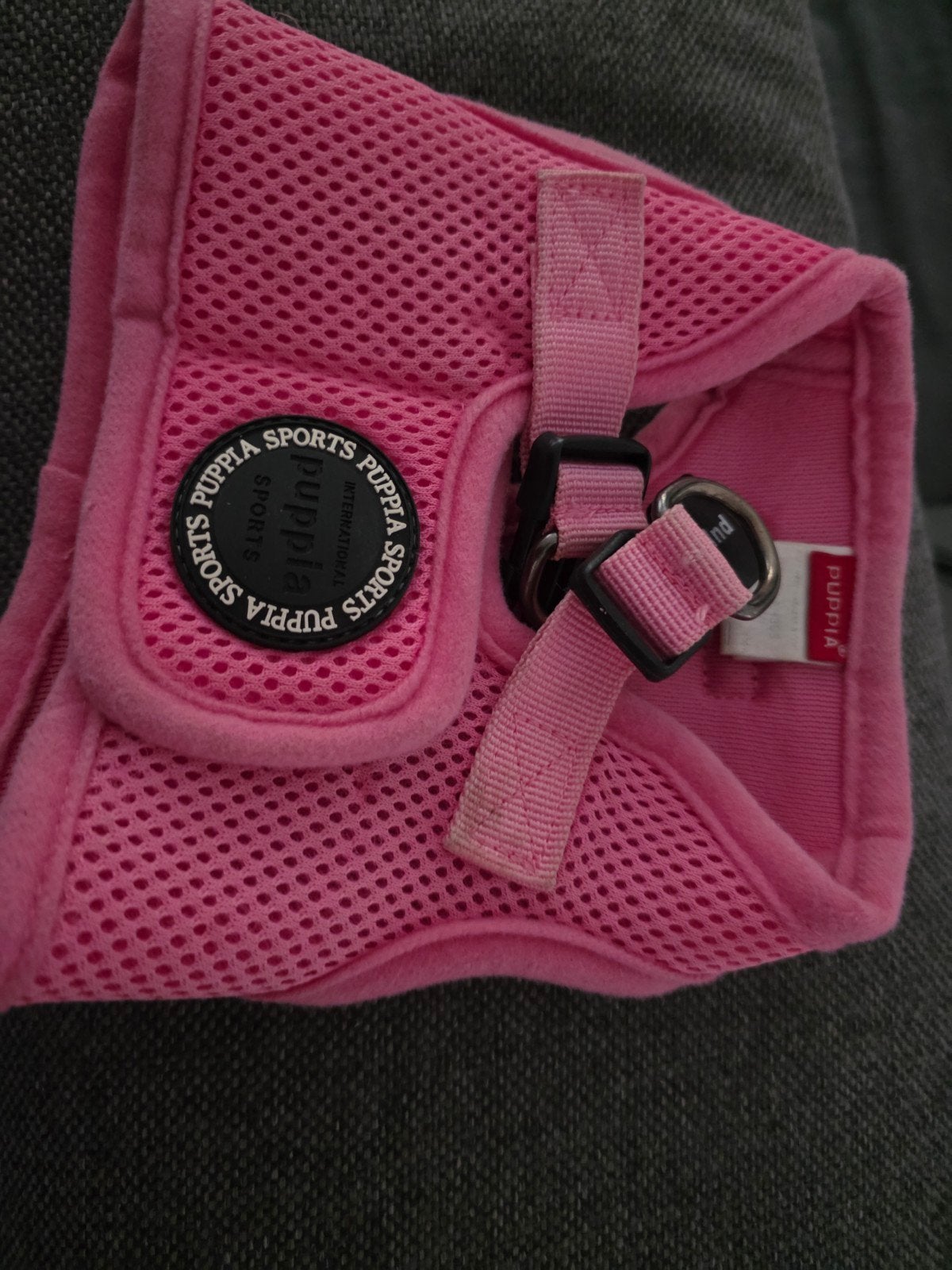 puppia sports maat m tuigje. Kleur roze, Ophalen, Gebruikt