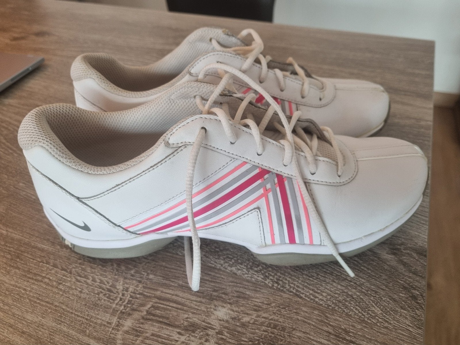 Nike Dames Golfschoenen - Maat 38.5 - Zo goed als nieuw, Ophalen of Verzenden, Zo goed als nieuw, Schoenen, Overige merken