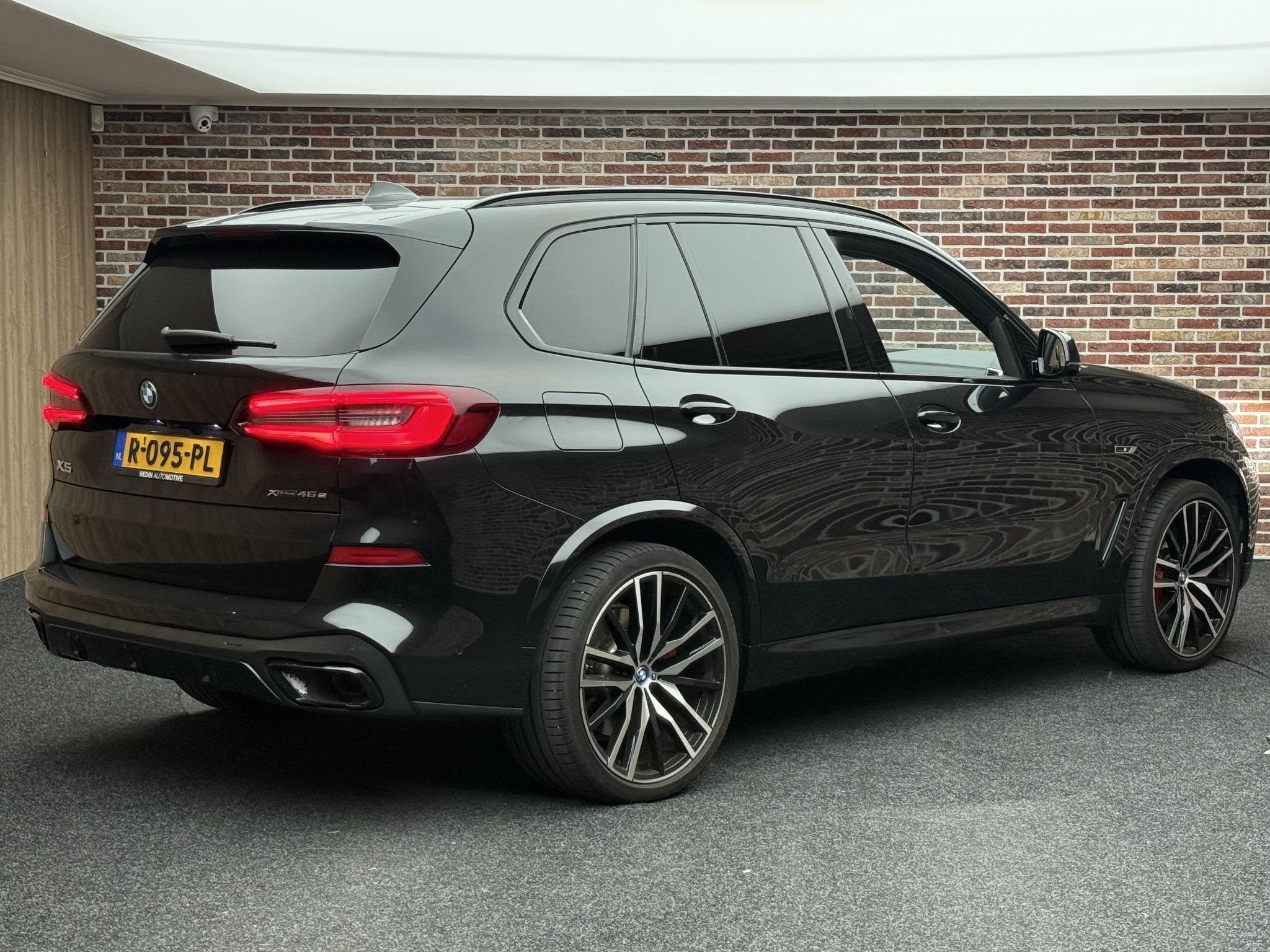 BMW X5 xDrive45e High Executive, Auto's, BMW, Gebruikt, 394 pk, Zwart, Automatische klimaatregeling